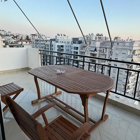 Citycenter * Sarandë